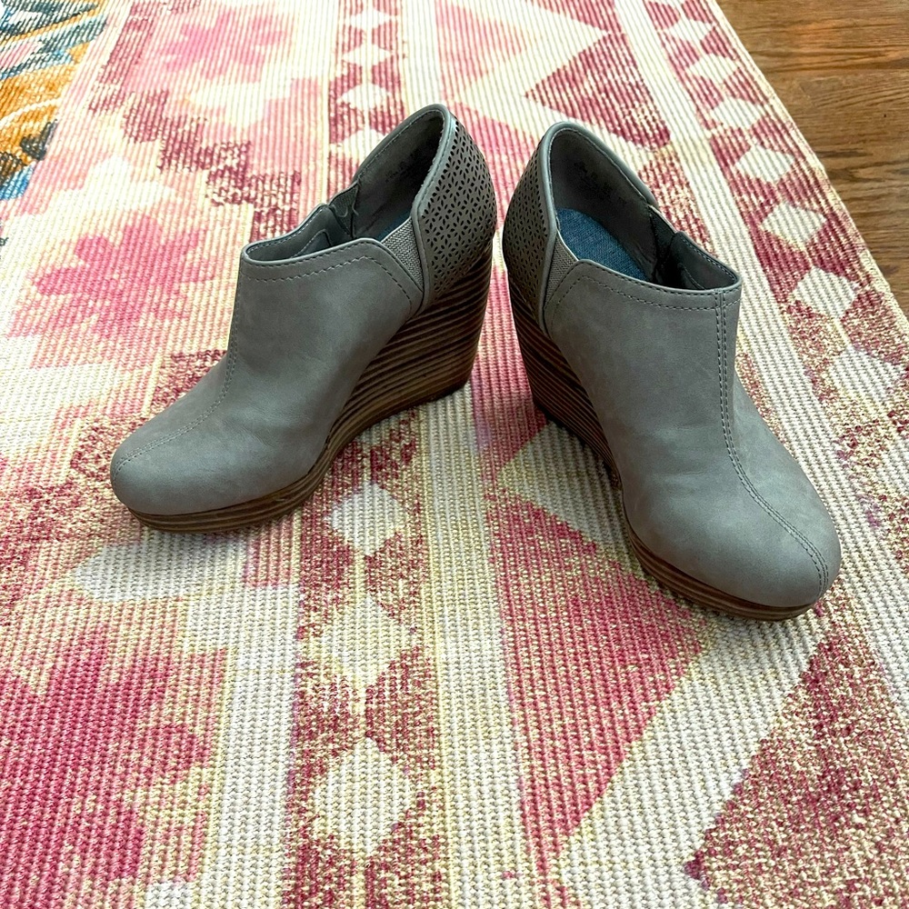 Low ankle wedges
